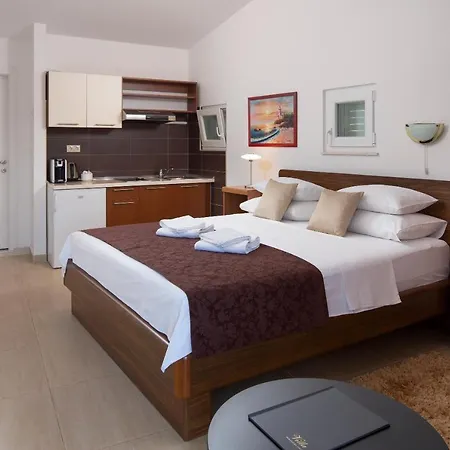 Guest house Mandalinic