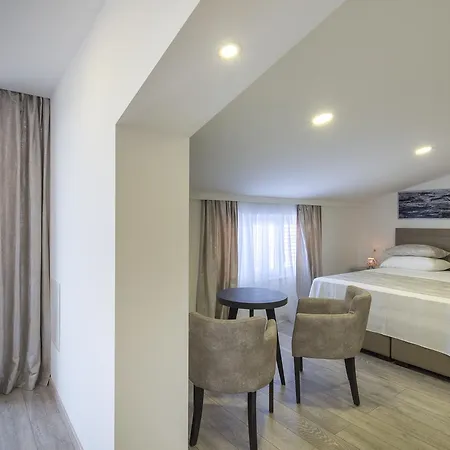 Guest house Mandalinic Omis