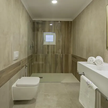 Mandalinic Πανσιόν 3*